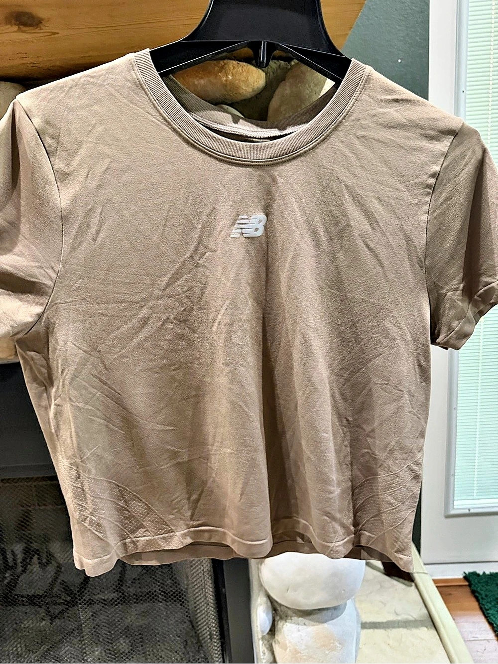 🤎 New Balance Brown Cropped Tee — NWT